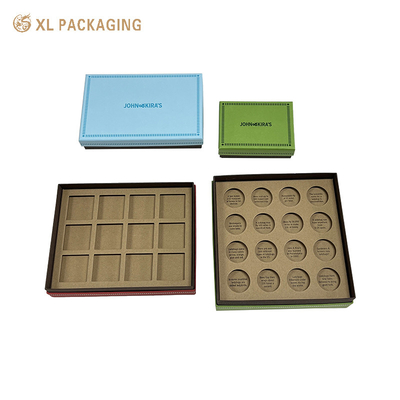 トリュフチョコレートのロマンチックなパッケージ & 環境に優しいギフト 生分解性バレンタインデーチョコレートギフトボックス フタと底の構造 食品グレードのインサート付き 赤いハートプリント コンポスト可能な素材