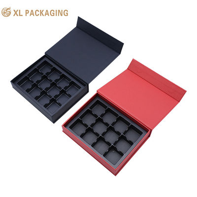 マグネティックチョコレートパッケージング ギフトボックス 硬いクラフト紙 ギフトボックス プラスチック用トレイ