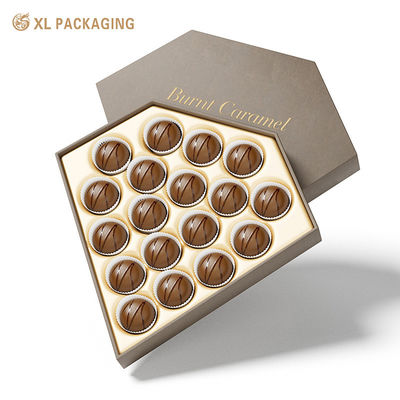 プレミアムチョコレートパッケージングのための高級ゴールド食品トレイとカスタムダイヤモンド形18Pcsチョコレートボックス
